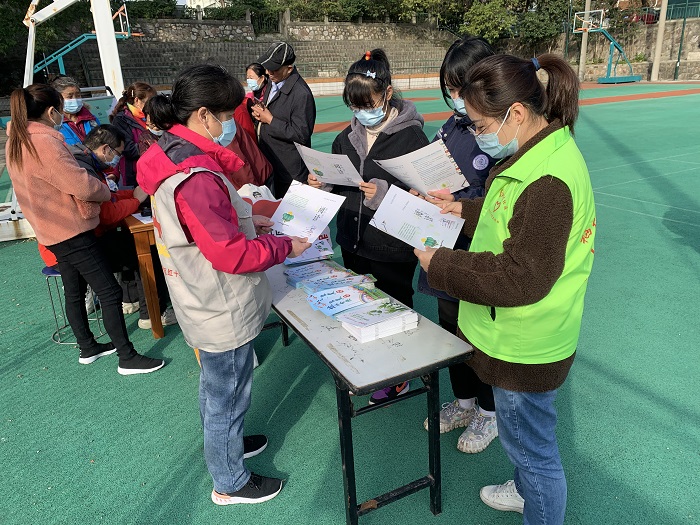 11.27栖化新村社区开展“全民阅读“宣传活动-1.jpg