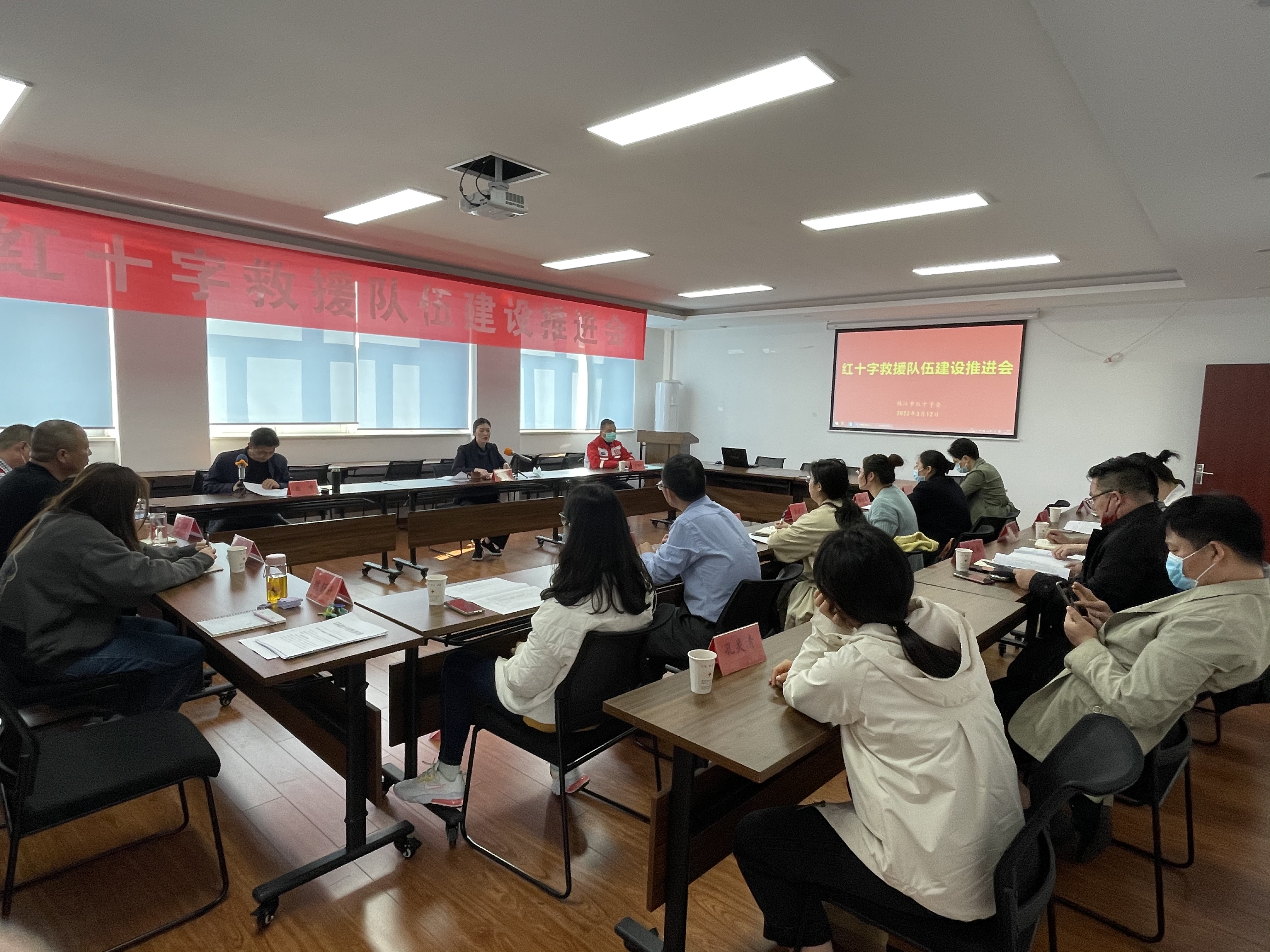 贺会长讲话远景.jpg