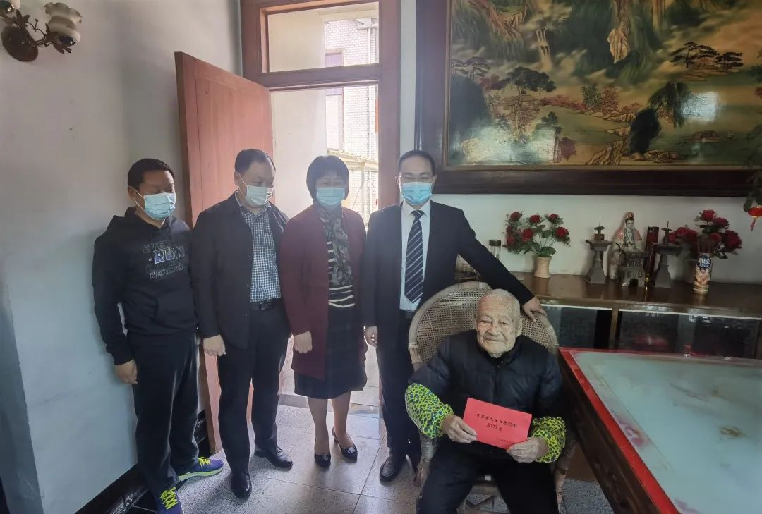 图片ccc.png