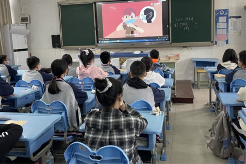 生命教育 人道伴行-吴淞江学校红十字活动周252_副本.png