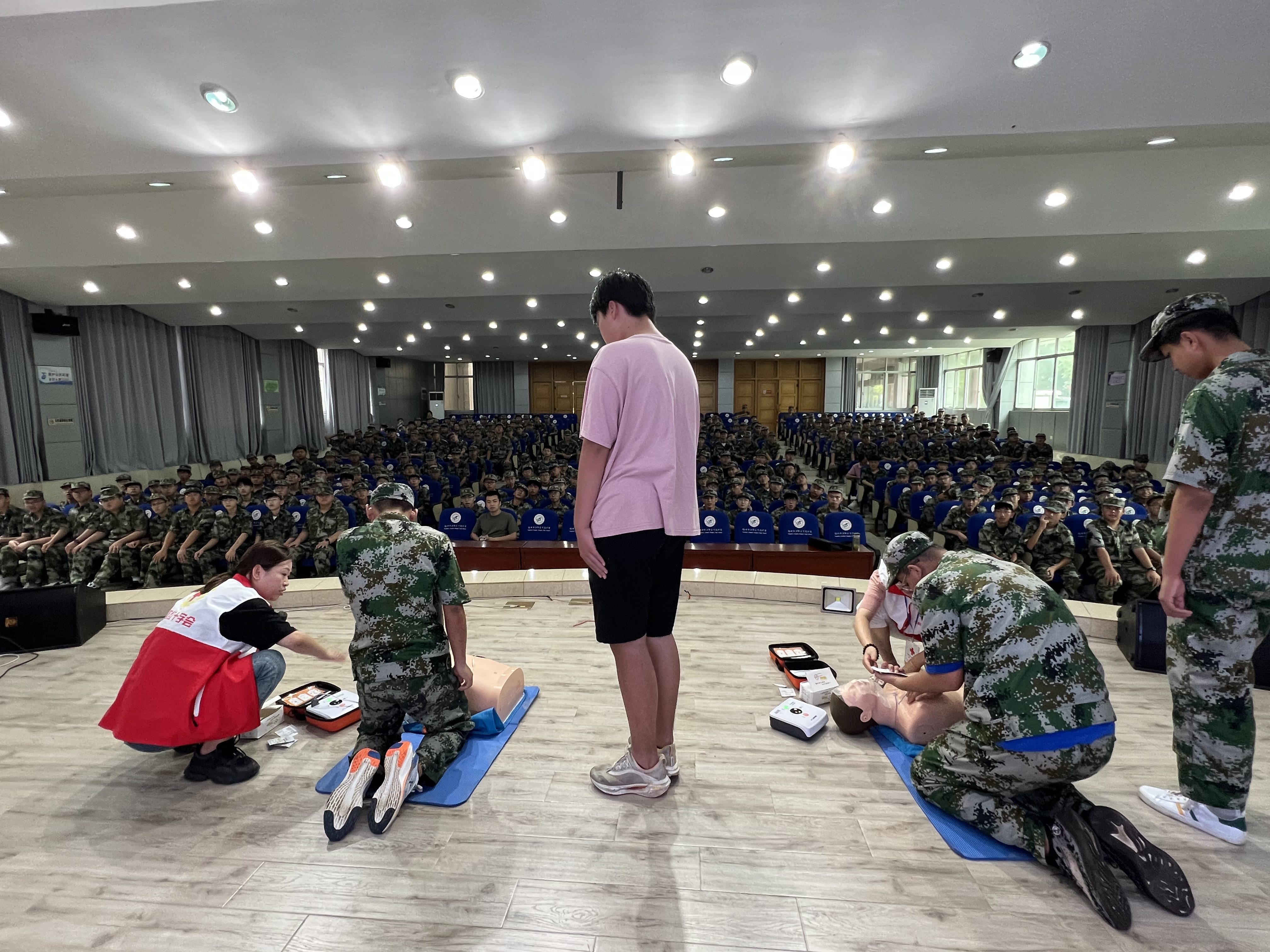 8月22日丁沟中学普及救护3.jpg