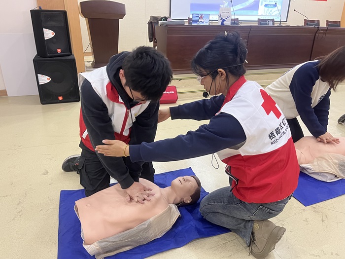 3、人人学急救 (2).jpg