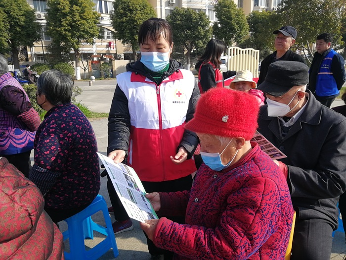 4、新合村开展“文明有‘宁’  携手同行”志愿服务活动 (1).jpg