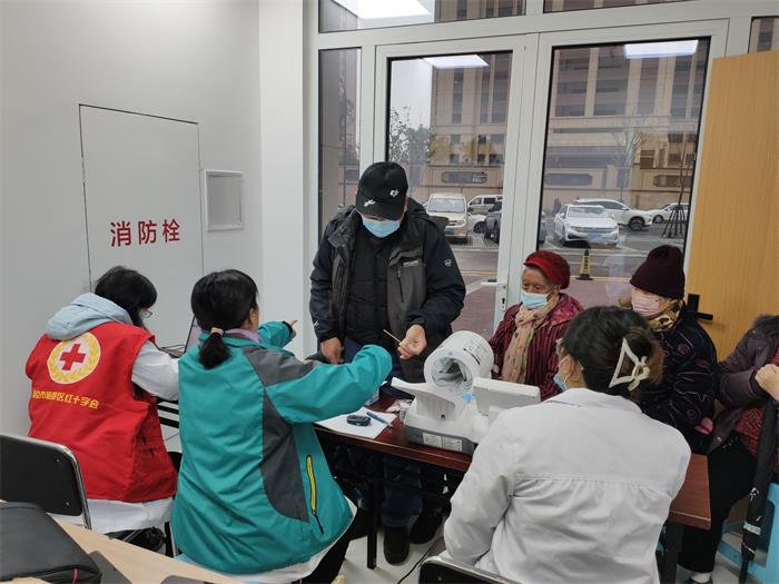 4、新合村：社区随访暖人心 慢病服务零距离.jpg