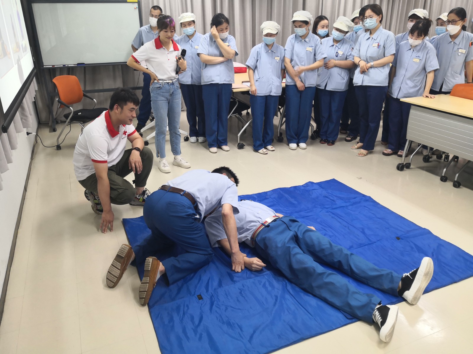 7救护培训进无锡市村田电子有限公司.jpg