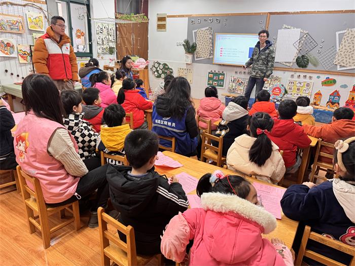 柳塘社区红会开展消防安全宣传讲座.jpg