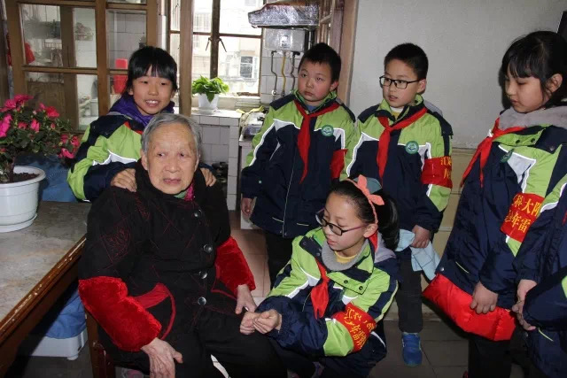 志愿服务活动2.JPG