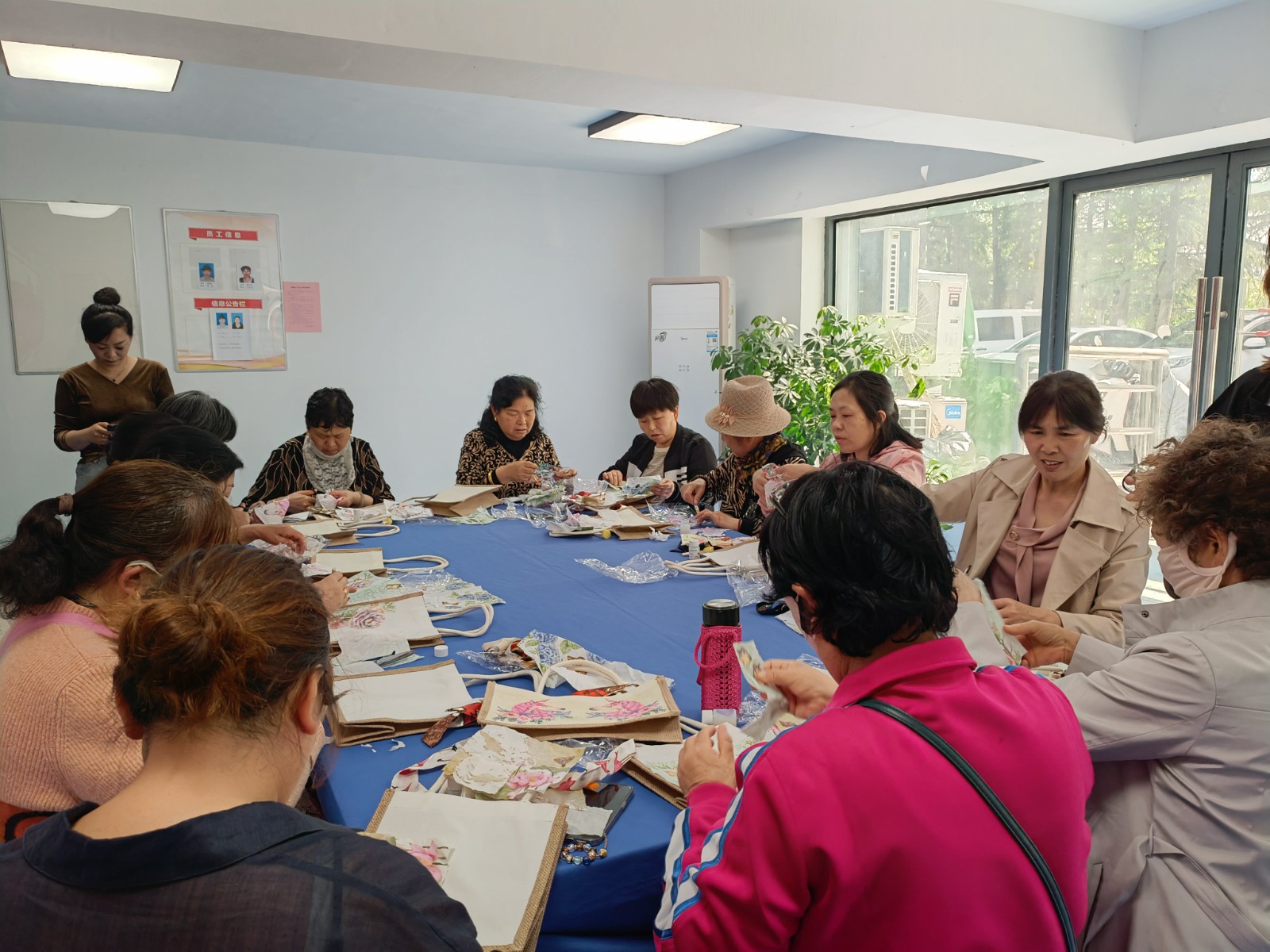 06ccda218b8d34aa93a0b65c53559e7.jpg