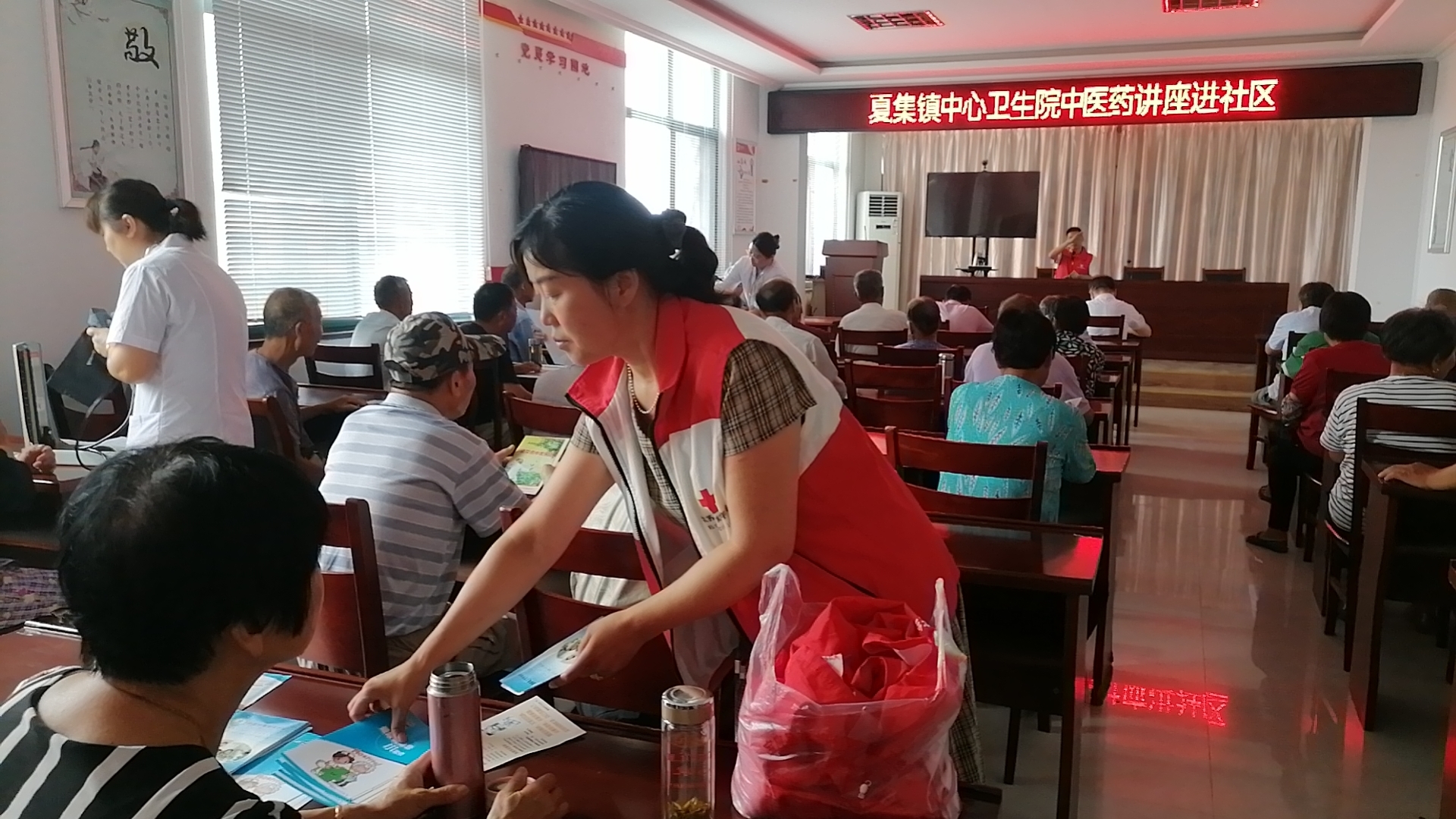 60aa68382bda2d7d40da597acc82bc3.jpg