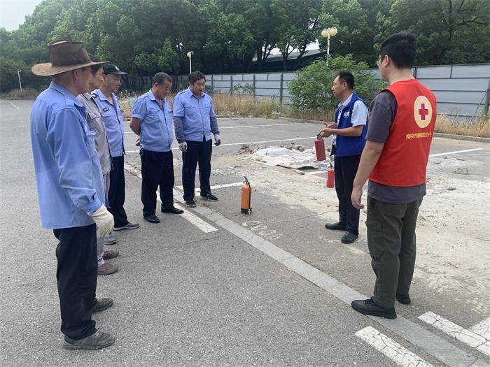 2、栖化新村社区红十字会：开展消防应急演练，提升自救互救能力.jpg