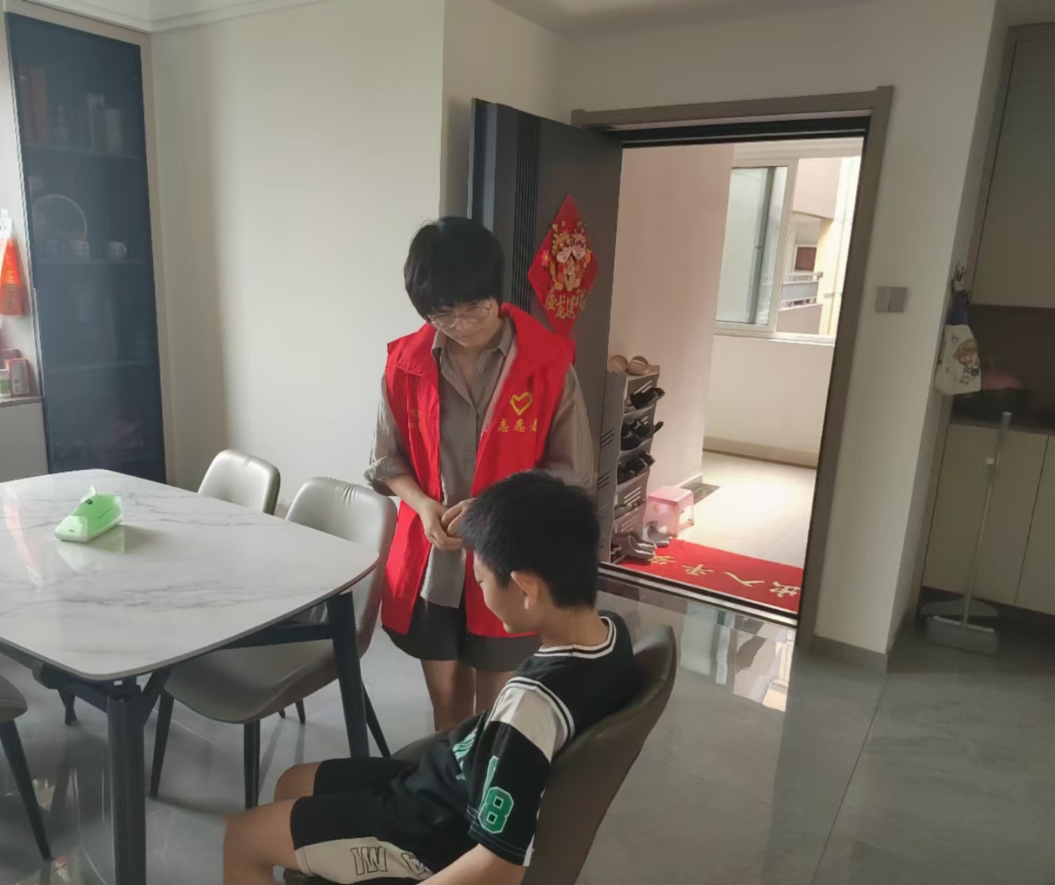 关爱困境儿童.jpg