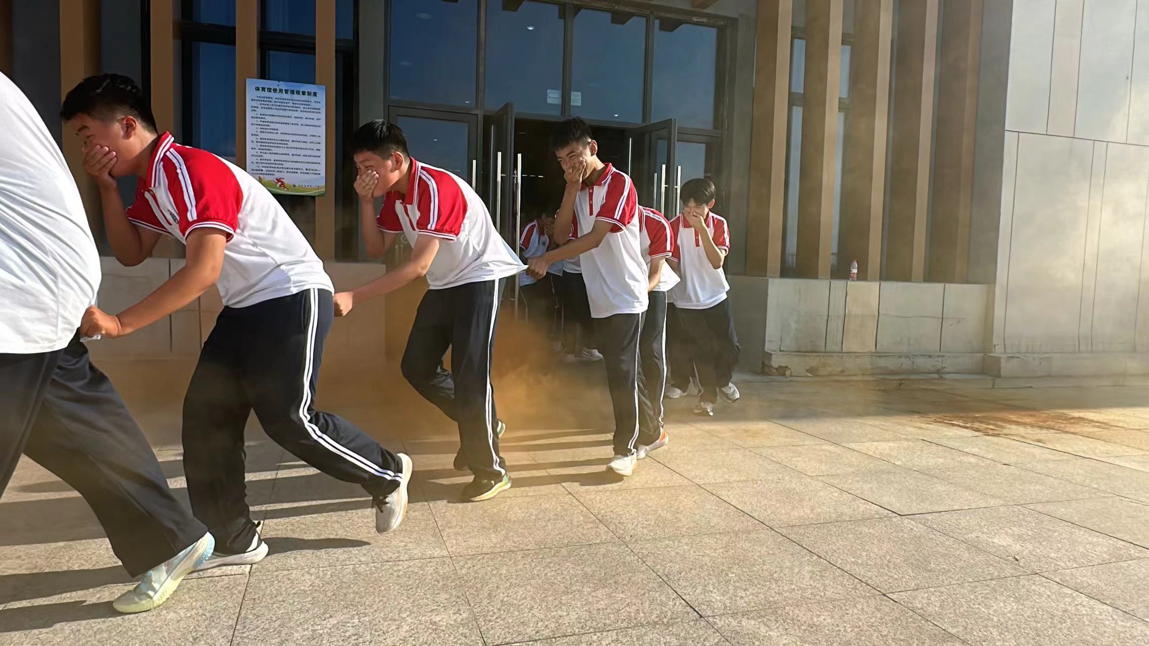 汉兴2.jpg
