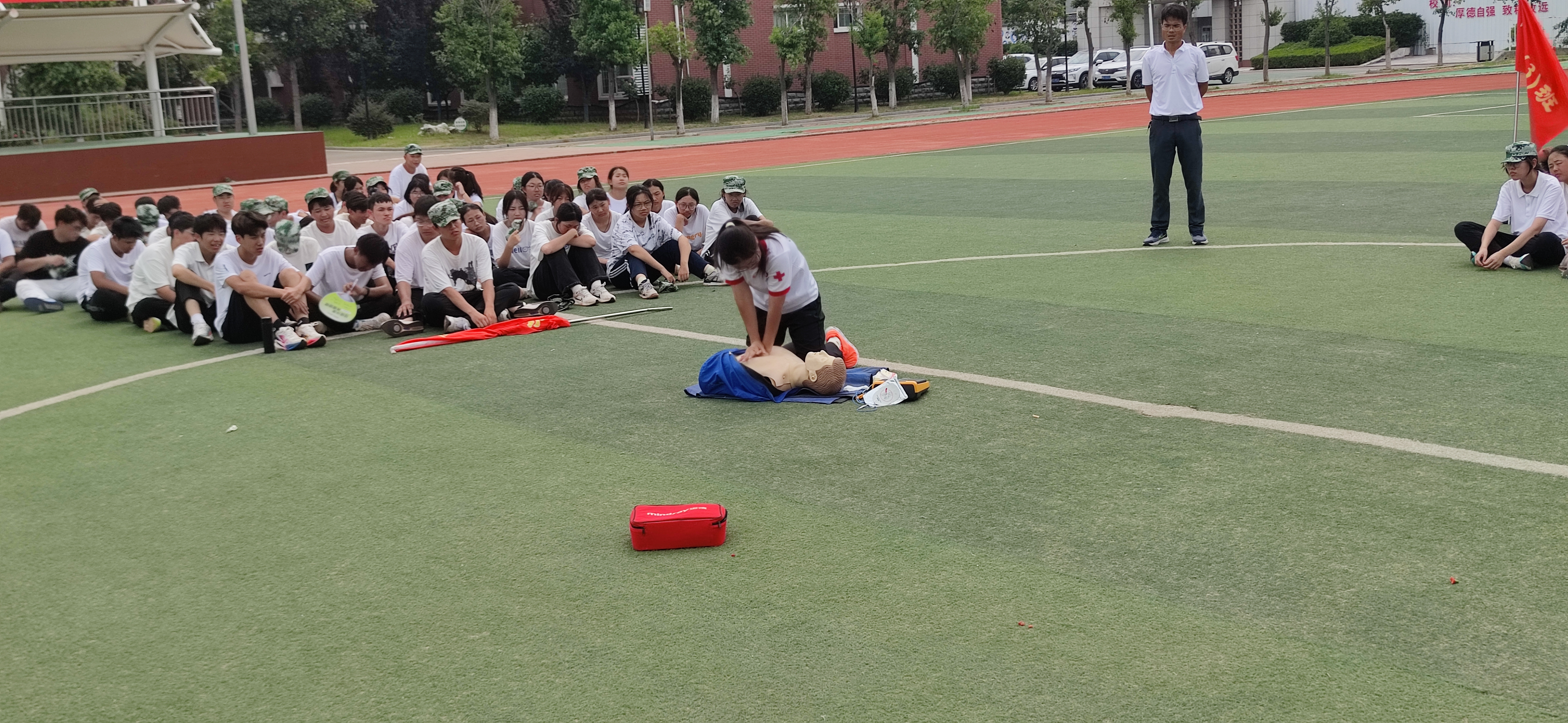 矿区一中.jpg